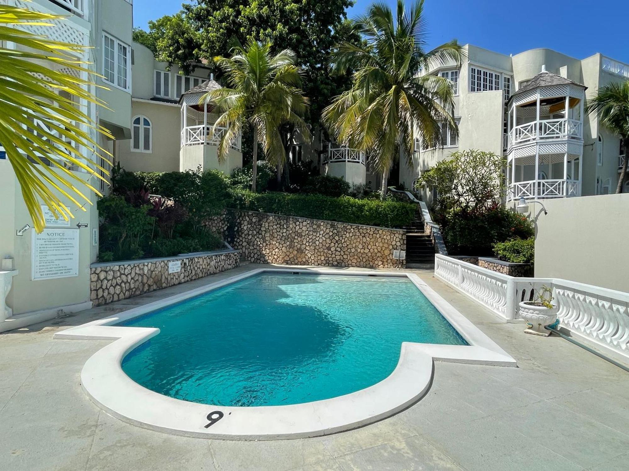 Oceanbreeze Jamaica Penthouse, 7-Minute Walk To Beach أوشو ريوس المظهر الخارجي الصورة