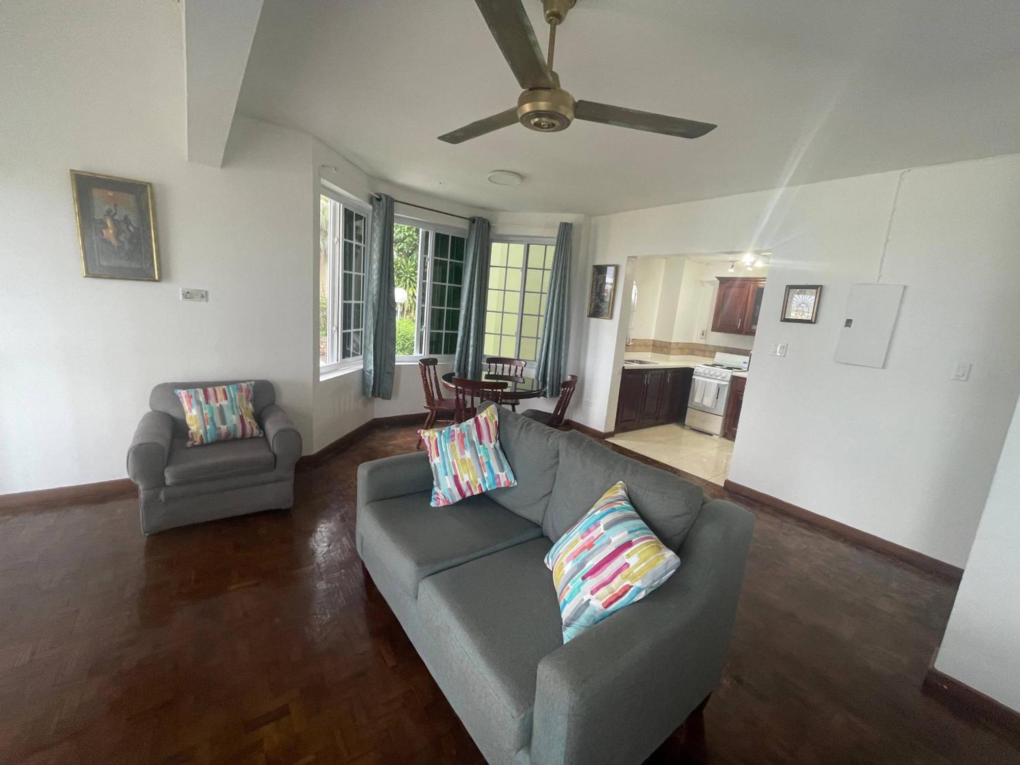 Oceanbreeze Jamaica Penthouse, 7-Minute Walk To Beach أوشو ريوس المظهر الخارجي الصورة